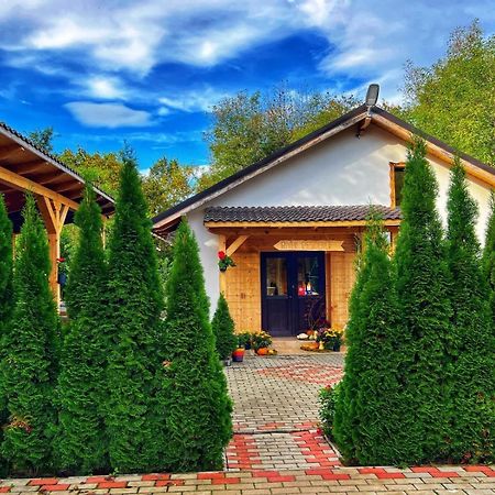 River Residence Chalet ستاتيونيا كليماتيركا سامباتا المظهر الخارجي الصورة